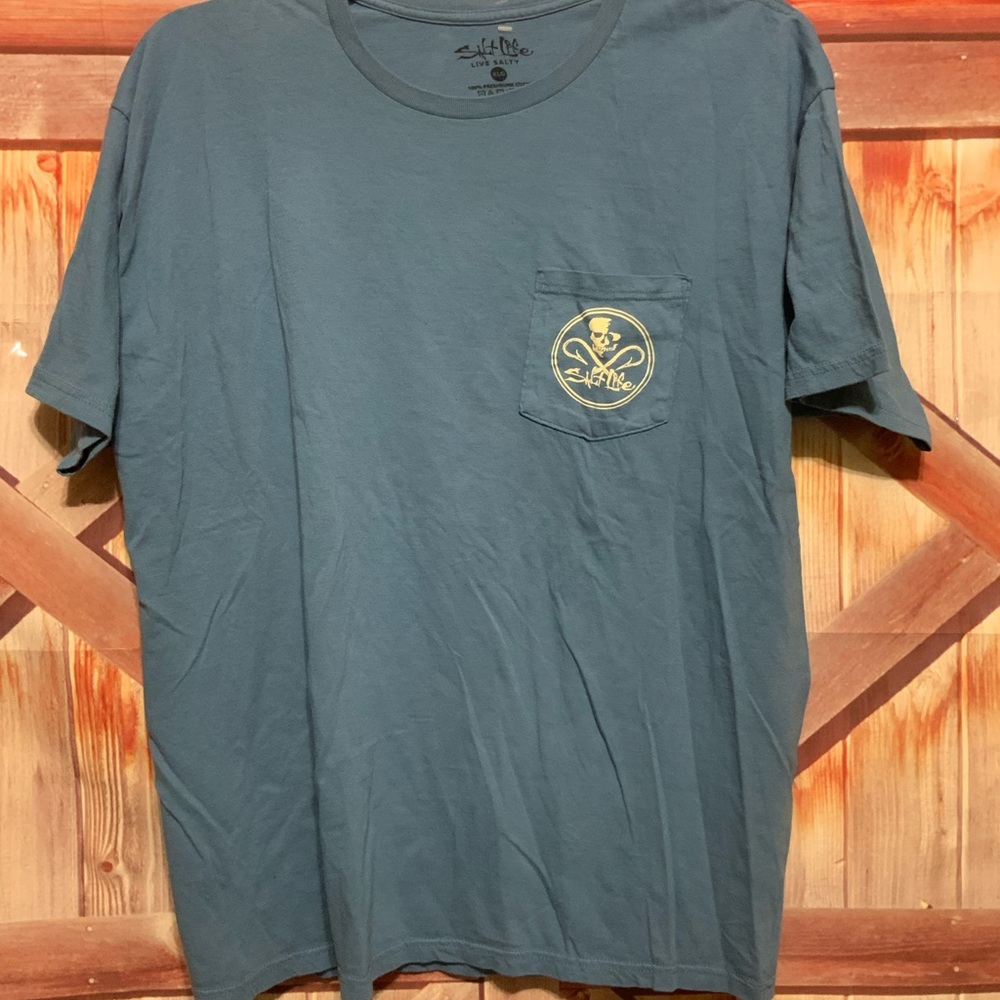 Salt Life skull and fish hook, pocketed T-shirt, blue, great shape